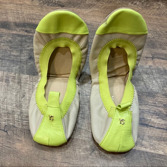 NWOT Yoshi Samra Samantha fold up ballet flats